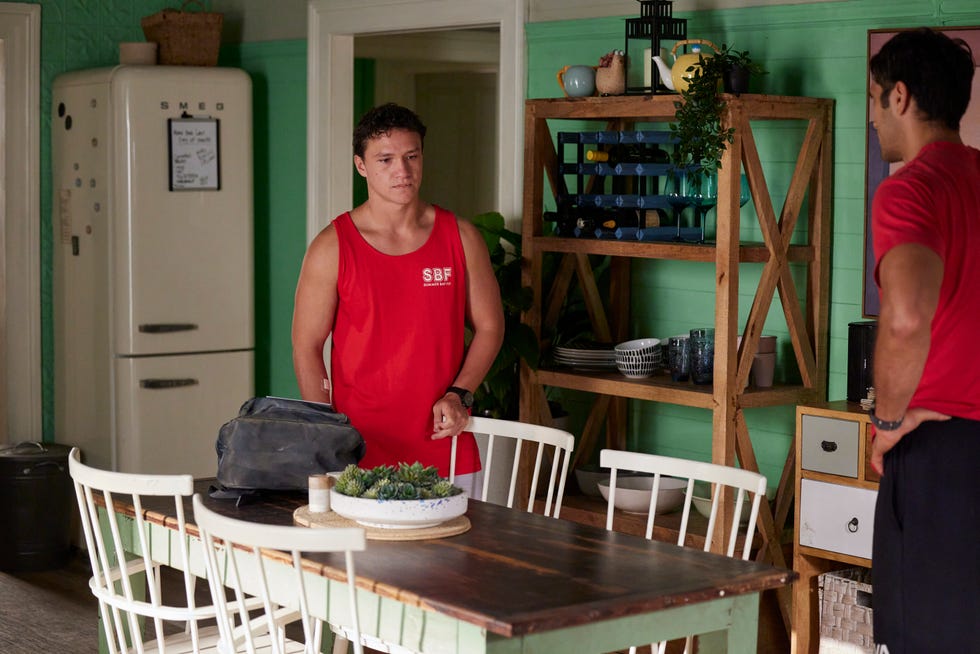 perri hayes and tane parata home and away free,