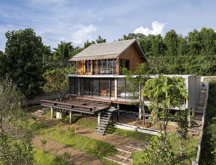 TNOP House / IS Architects - Image 1 of 28